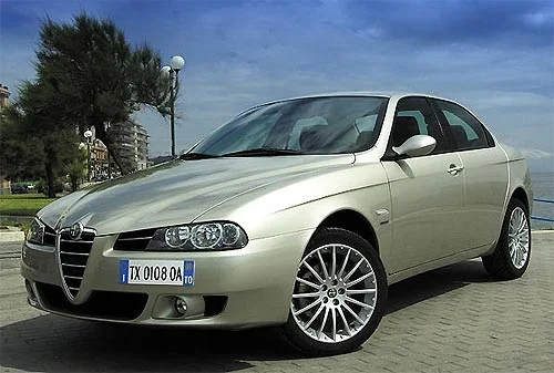 Alfa Romeo 156 - opis modelu 1 Nadwozie 156 po liftingu