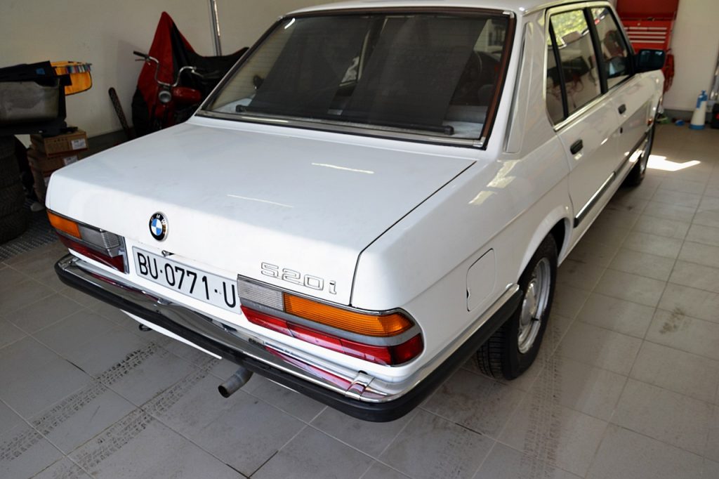 BMW E28 520i 7
