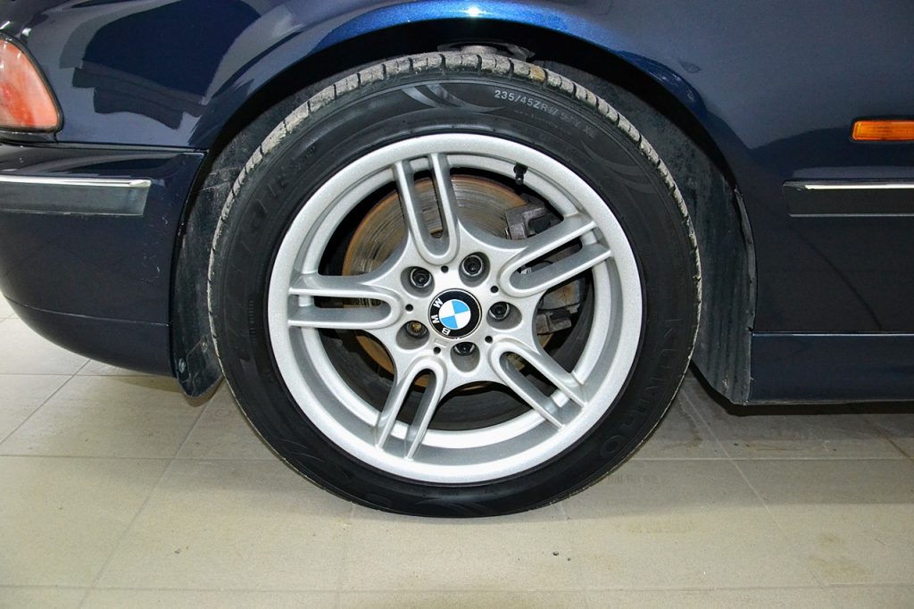 BMW E39 540i 21