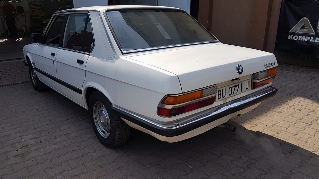 BMW E28 520i 8