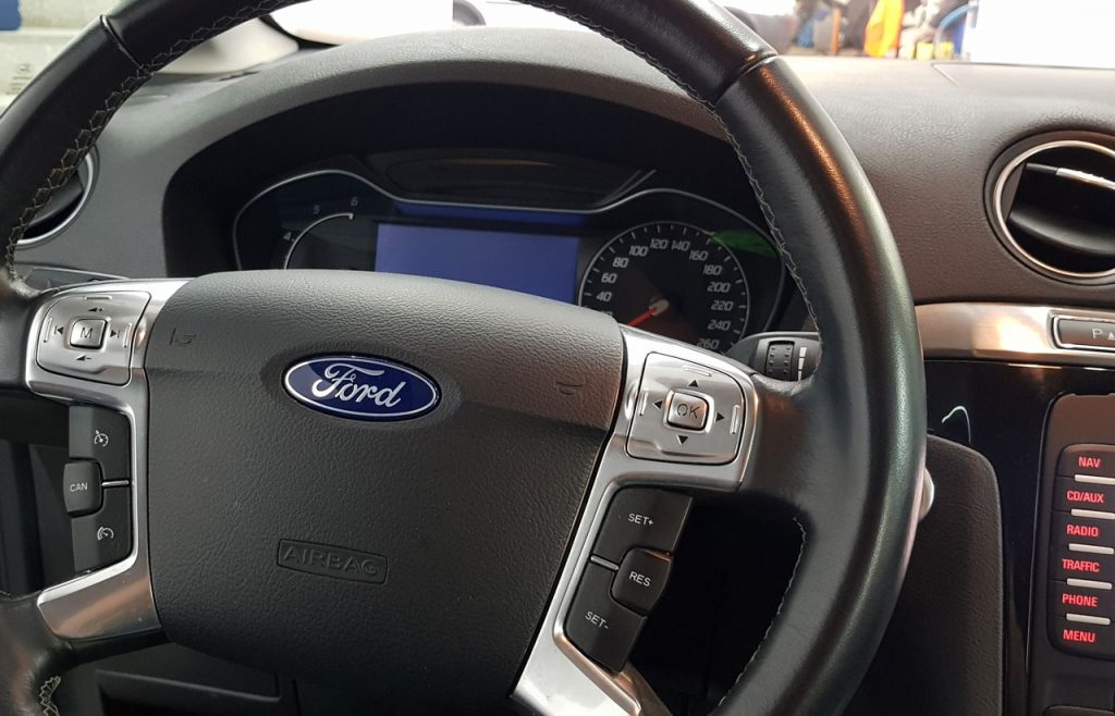Ford Galaxy 2.0 TDCI 2014 rok 17