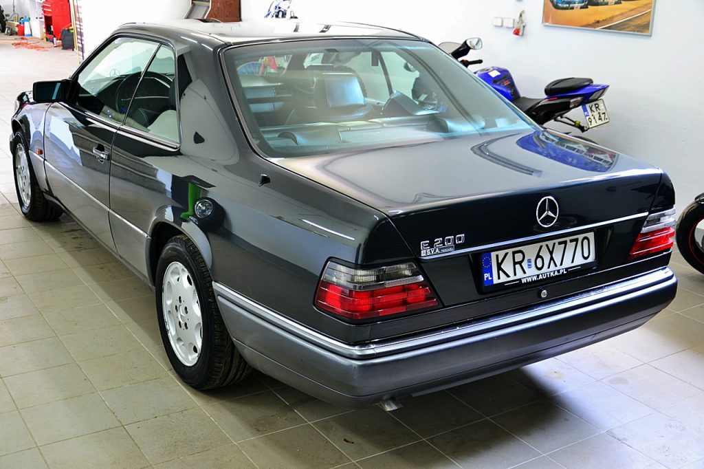 Mercedes W124 Coupe 5