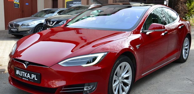 Tesla Model S - jedno z dzieci Muska 3
