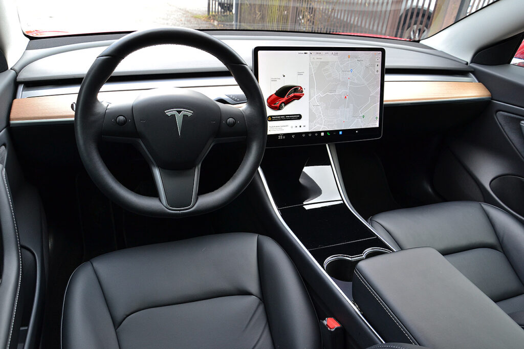 Tesla Model 3 AWD LR 3