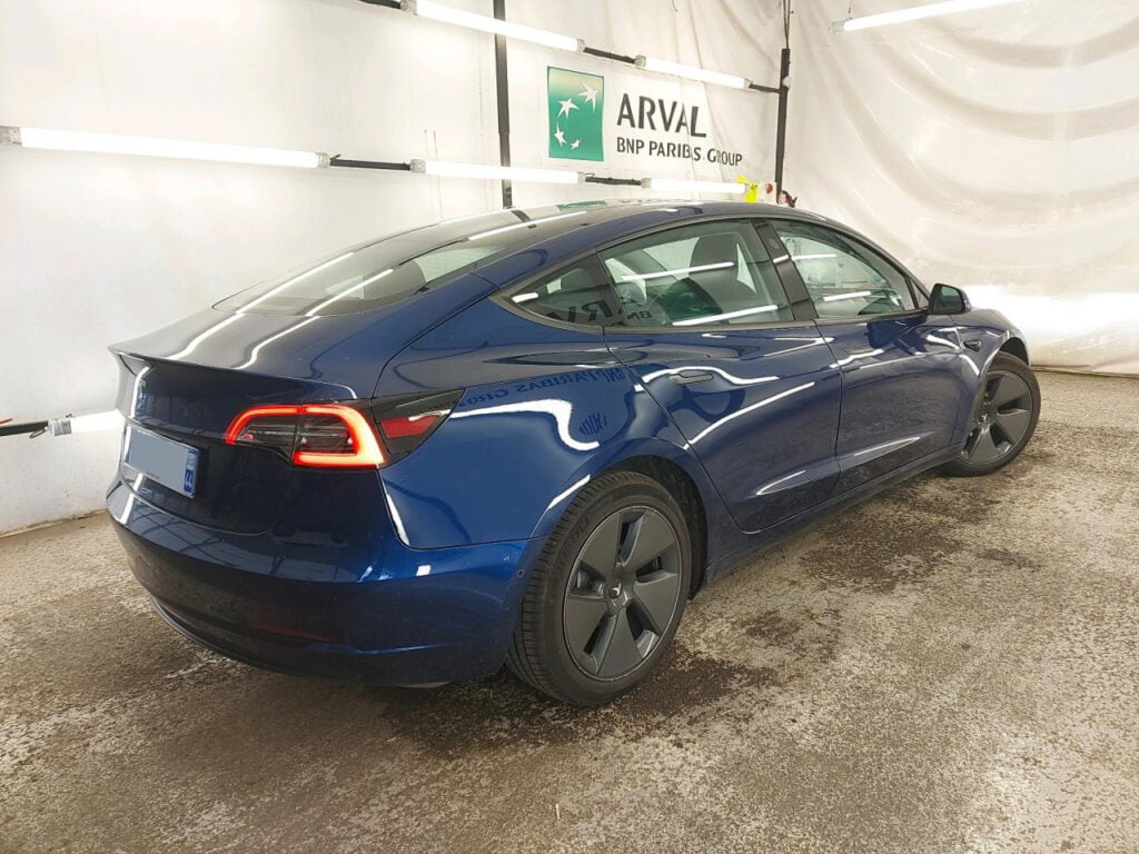 TESLA MODEL 3 Standard Range Plus 2021 4