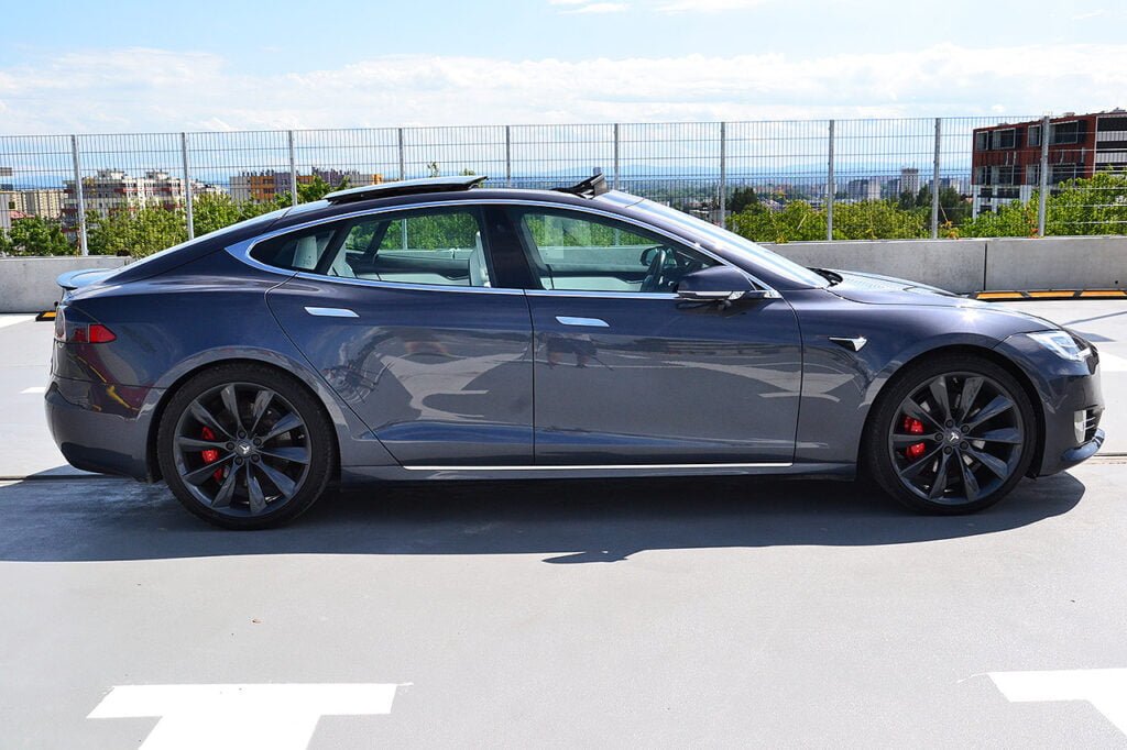 TESLA MODEL S P100D Ludicrous+ 772 KM 4