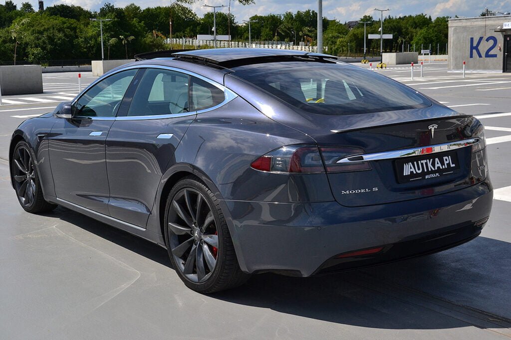 TESLA MODEL S P100D Ludicrous+ 772 KM 6