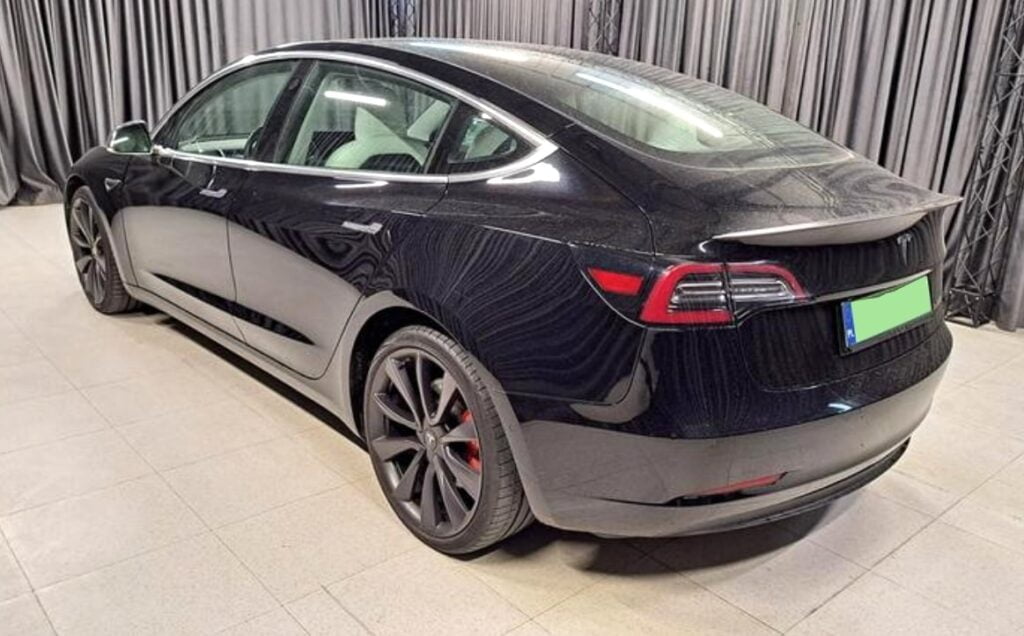 TESLA MODEL 3 PERFORMANCE 2020 BLACK 4