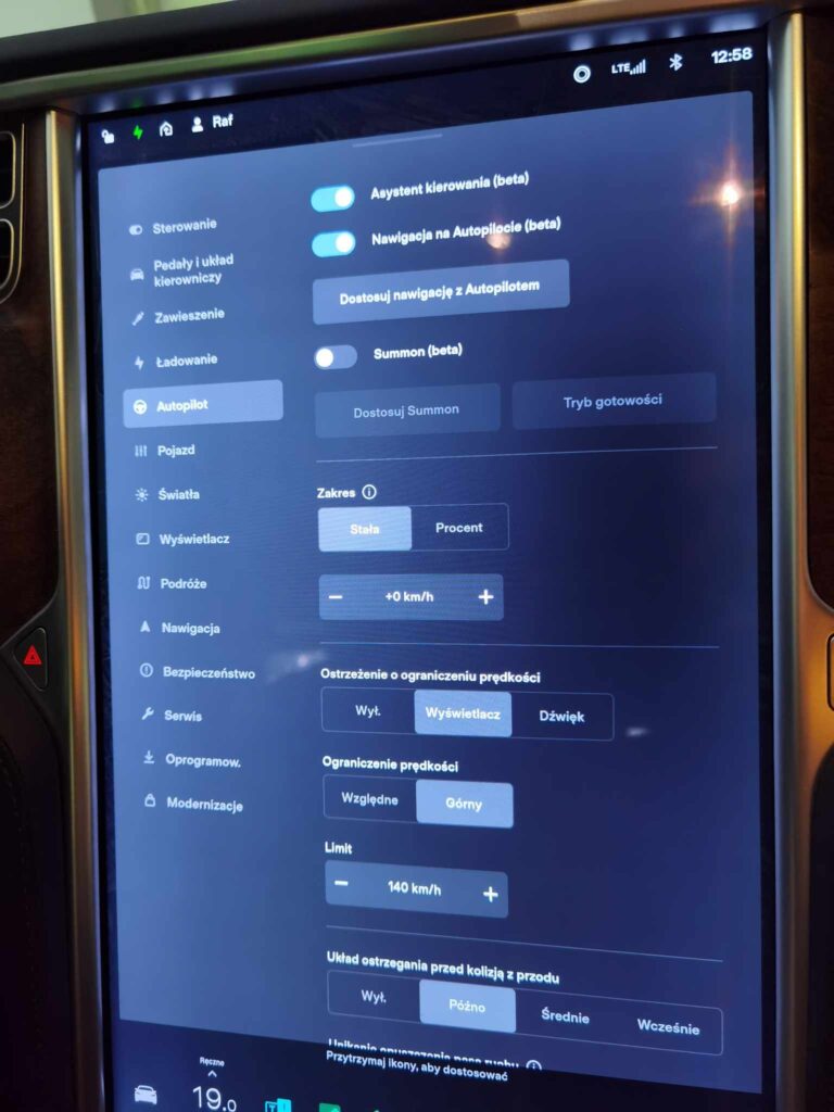 TESLA MODEL S 75D 2018 czerwona 33