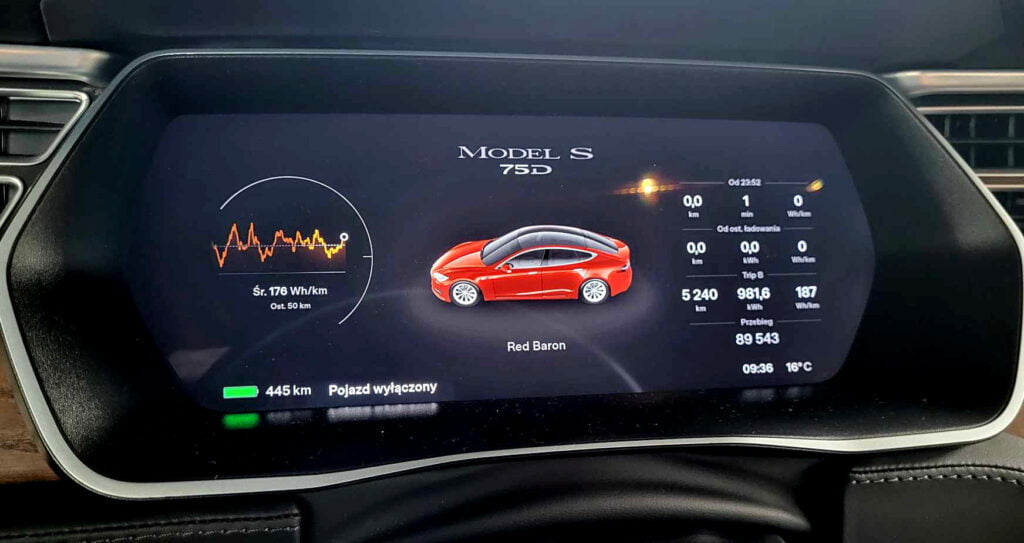 TESLA MODEL S 75D 2018 czerwona 9