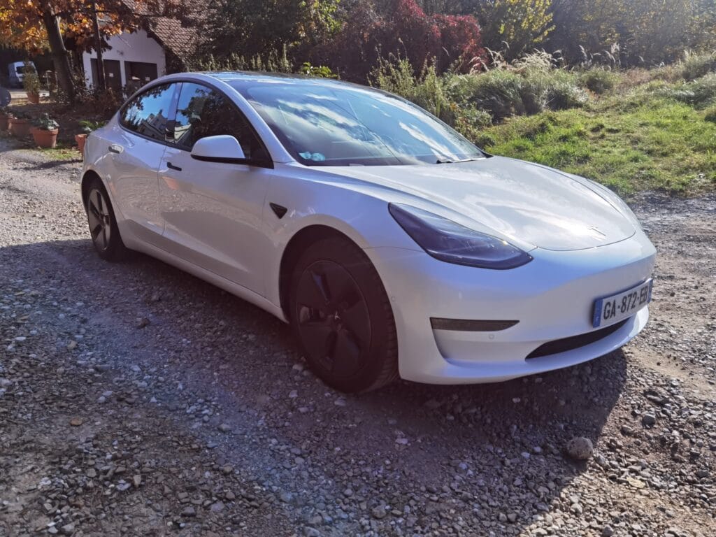 Samochody Elektryczne TESLA 1