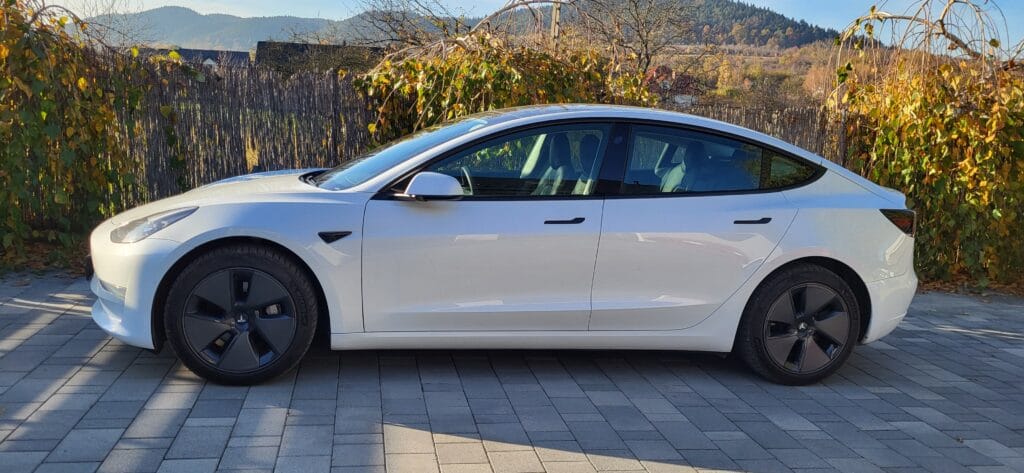 TESLA MODEL 3 LONG RANGE 2021 16